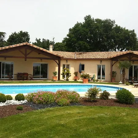 Maison d'hôtes Le Clos Castel -chambre D'hôtes - équipé Casteljaloux
