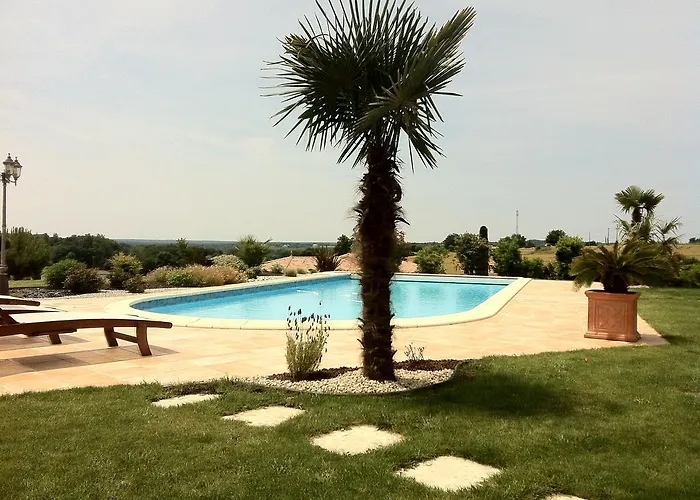 بيت ضيافة Le Clos Castel - Equipe كاستلجالو