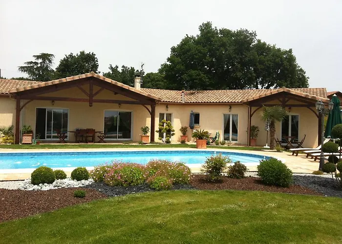 بيت ضيافة Le Clos Castel - Equipe كاستلجالو